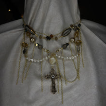 Load image into Gallery viewer, roots in gold