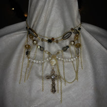 Load image into Gallery viewer, roots in gold