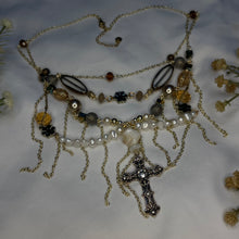 Load image into Gallery viewer, roots in gold