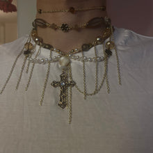 Load image into Gallery viewer, roots in gold