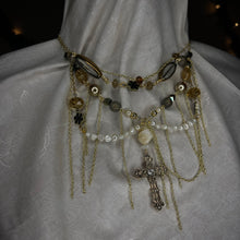 Load image into Gallery viewer, roots in gold
