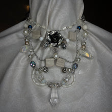 Load image into Gallery viewer, diamond in the night
