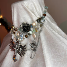 Load image into Gallery viewer, eve
