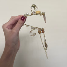 Load image into Gallery viewer, thorn and dew (Arm Cuff)
