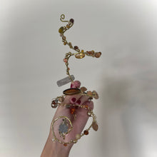 Load image into Gallery viewer, buttoned leaves (ARM &amp; THUMB Cuff)
