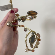 Load image into Gallery viewer, buttoned leaves (ARM &amp; THUMB Cuff)
