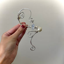 Load image into Gallery viewer, winds of love (WRIST CUFF)
