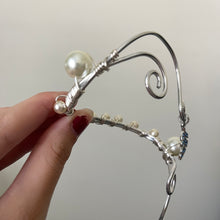 Load image into Gallery viewer, winds of love (WRIST CUFF)
