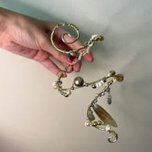 Load image into Gallery viewer, believe in her (ARM CUFF)
