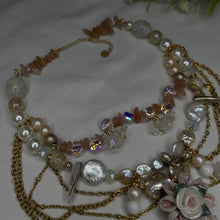 Load image into Gallery viewer, peach petals
