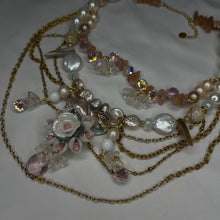 Load image into Gallery viewer, peach petals
