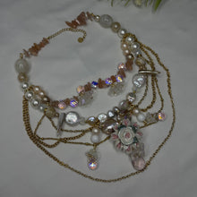 Load image into Gallery viewer, peach petals
