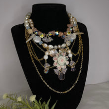 Load image into Gallery viewer, peach petals
